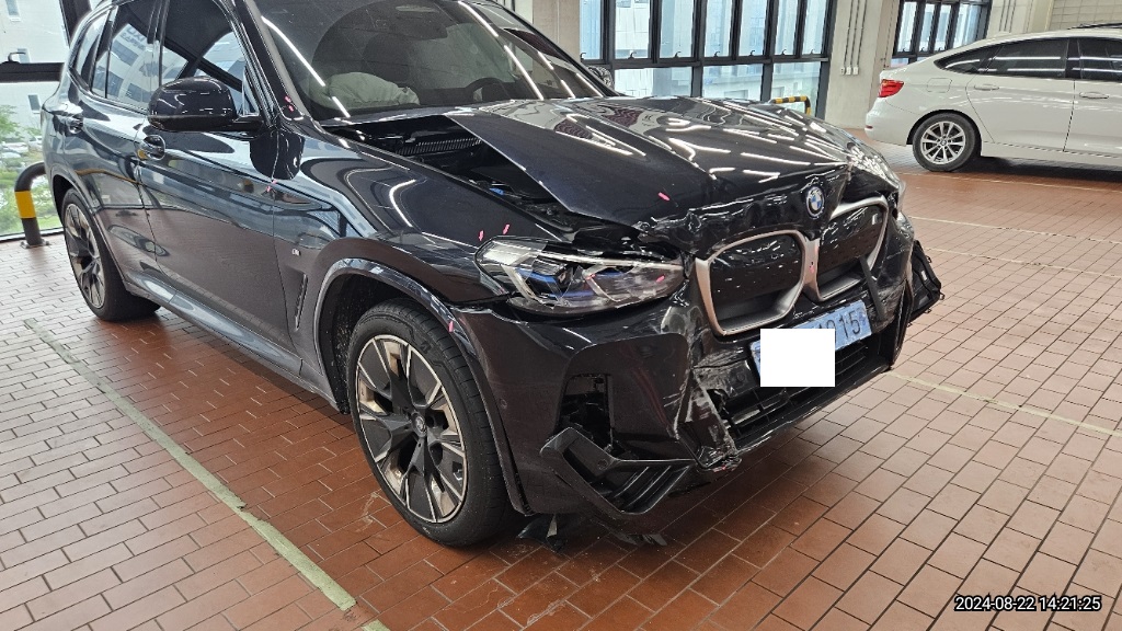 BMW iX3 M Sport || Vin : WBY41DU09RSD25930